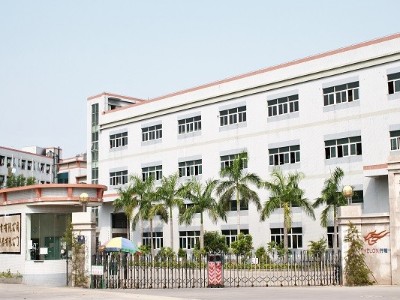 深圳五金沖壓廠，五金加工機(jī)械手操作9